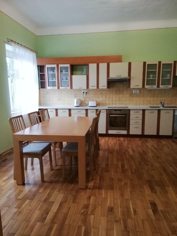Apartmany Pod Divadlem Znojmo Exterior foto