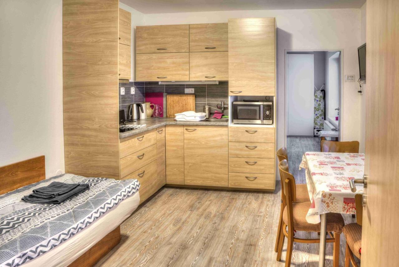 Apartmany Pod Divadlem Znojmo Exterior foto